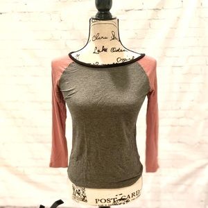 Soft 3/4 inch sleeve fitted tee